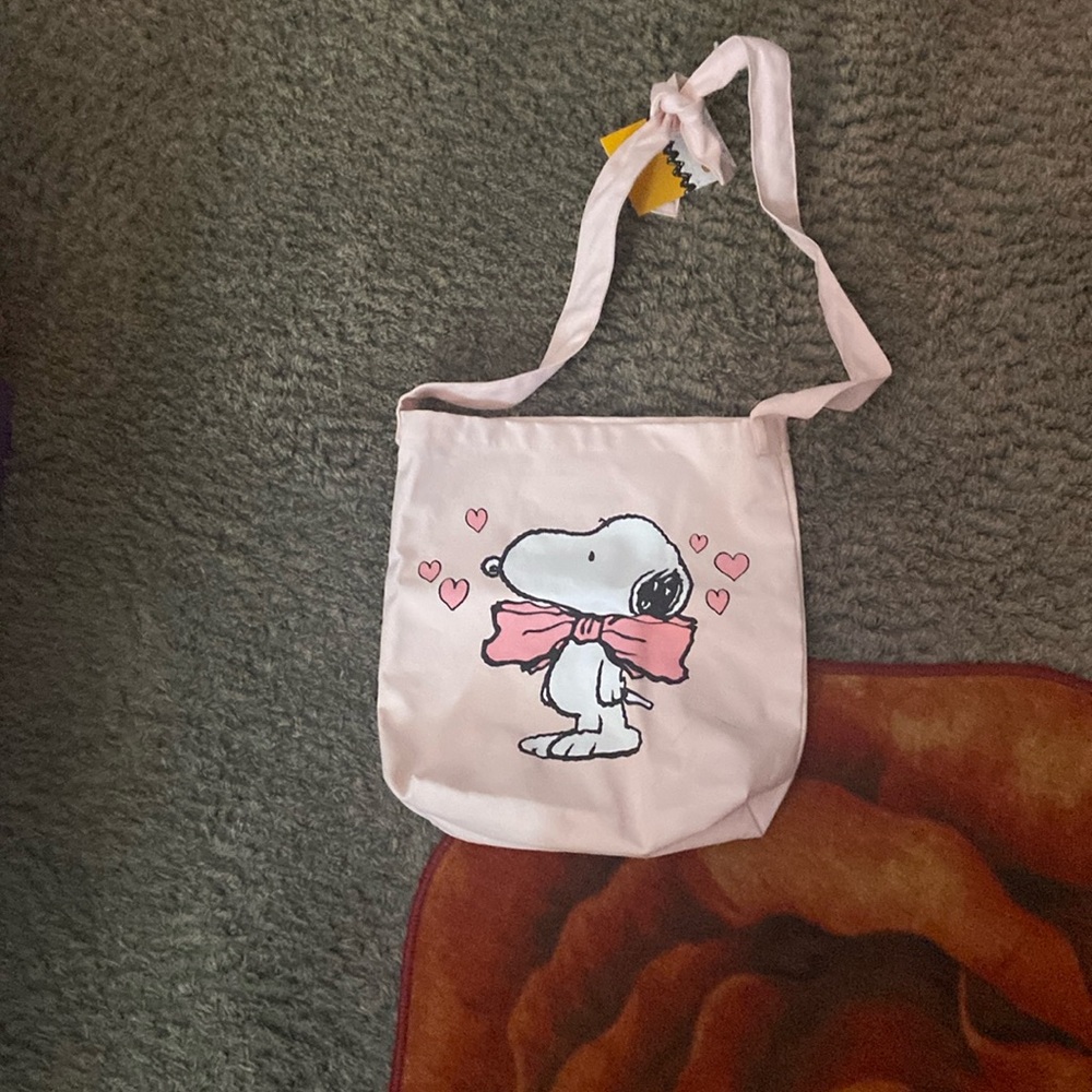 Peanut shopping bag